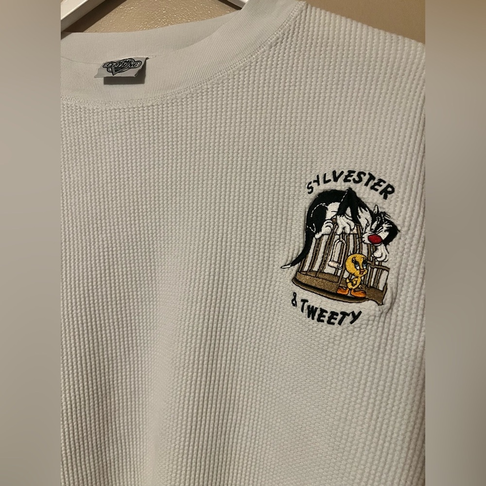 Looney acme White long-sleeve thermal top Sylvester Tweety graphic embroidered